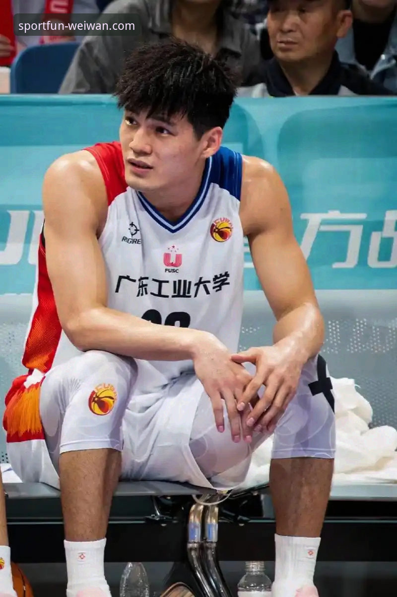 微玩体育手机版 CBA状元陈国豪的3个“回避条款”困局:从限时到禁赛,微玩体育平台用户亲历现场直播
